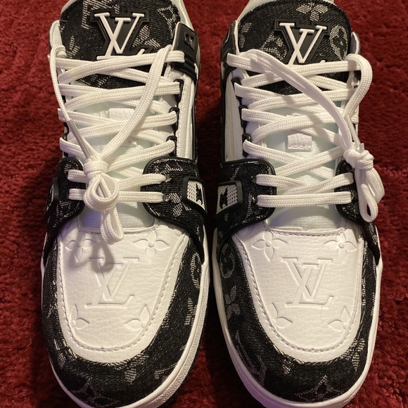 Louis Vuitton Black and White Monogram Sneakers - Picture 1 of 7